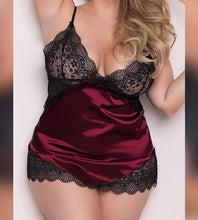 Load image into Gallery viewer, Plus sized Satin Nightie
